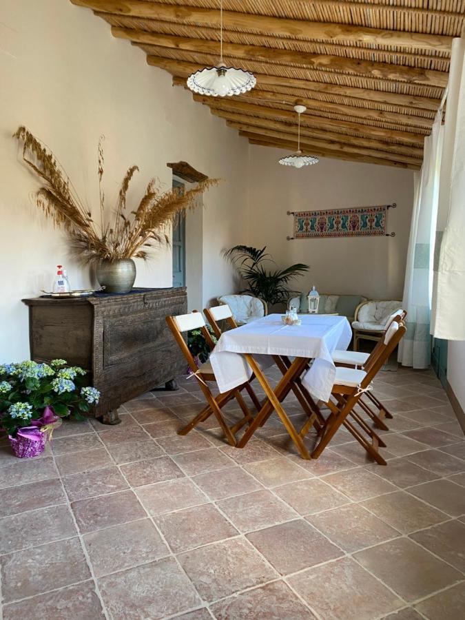 B&B Su Strintu Tuili Екстер'єр фото